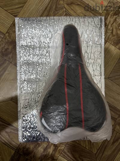 Bicycle Seat (Black/Red Sports) للبيع