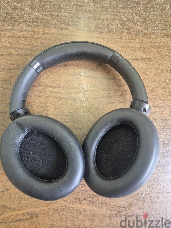 Acefast Overhead headphone very good condition available 1