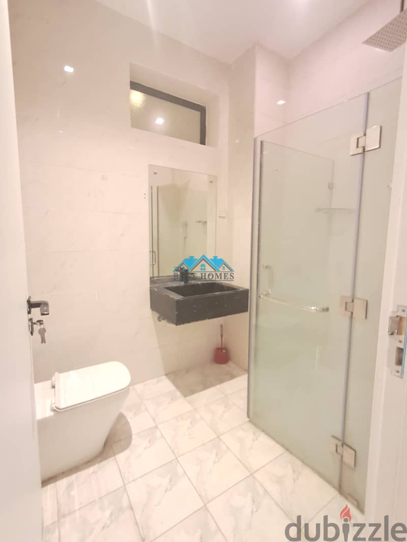 Stylish 3 Bedrooms Ground Floor Apartment with Private Entrance in Shu 5