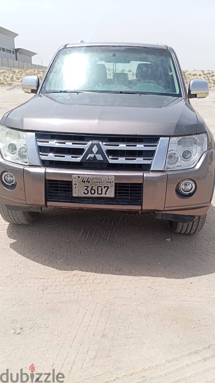 Mitsubishi Pajero 2010 V6 1