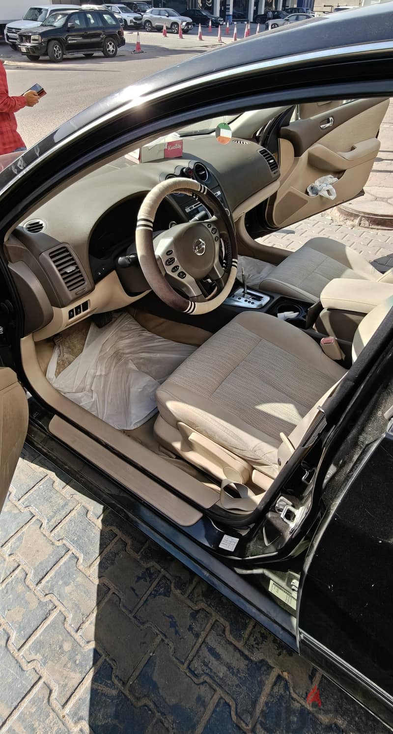 Nissan Altima 2012 1