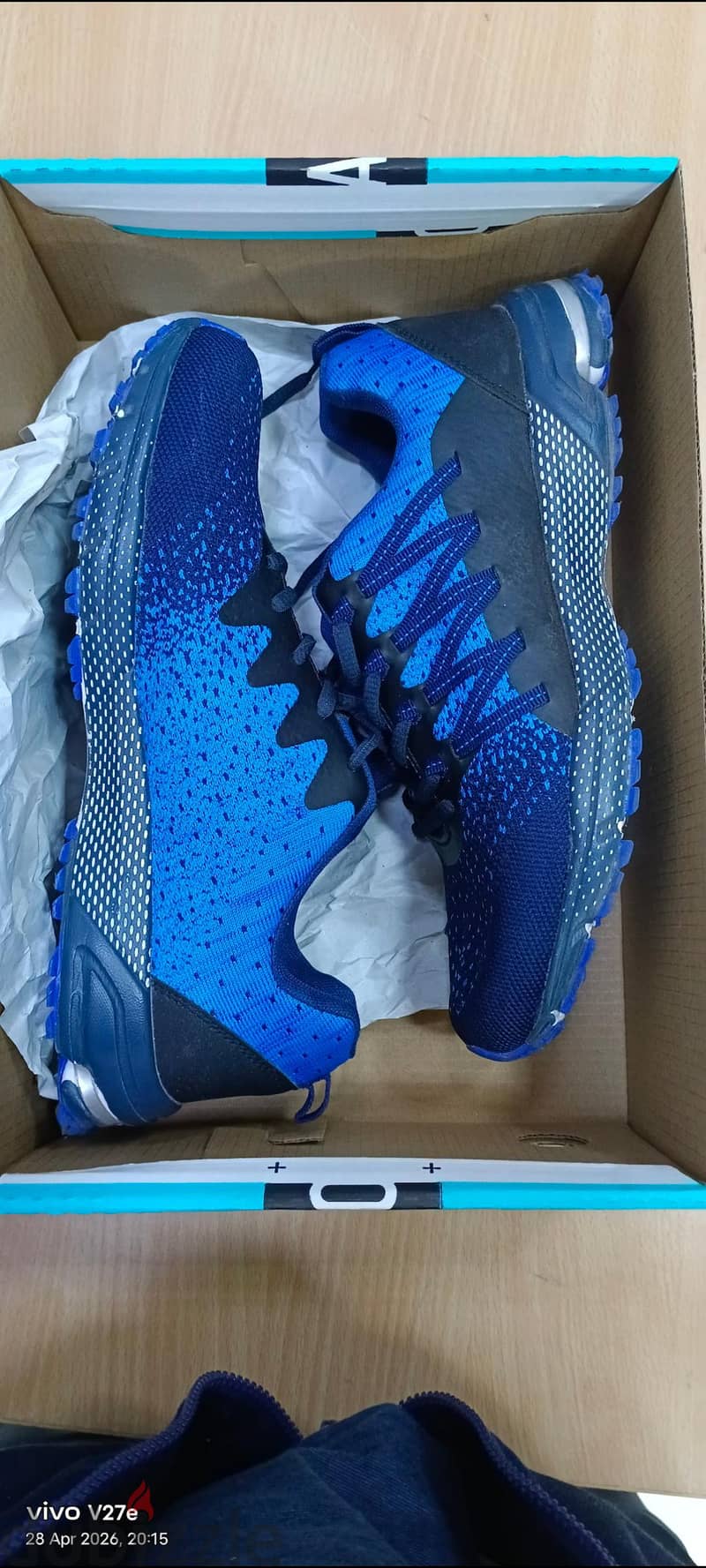 sports shoes new 42 size 1