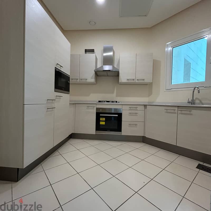 Semi-furnished apartment for rent in Sharq, Block 3 2