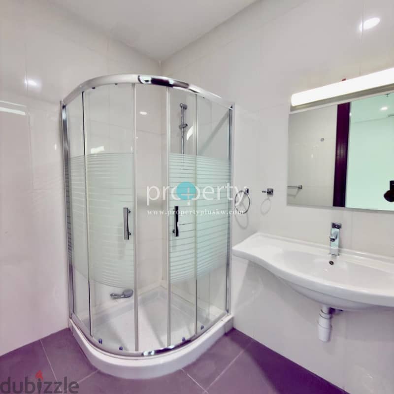 Beautiful penthouse with private pool for rent in salmiya, Kuwait City 2