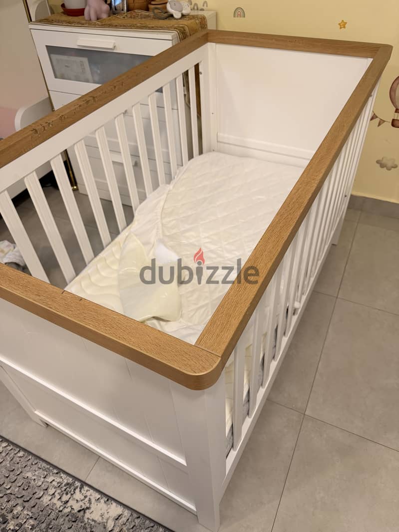 Baby cot for sale 1