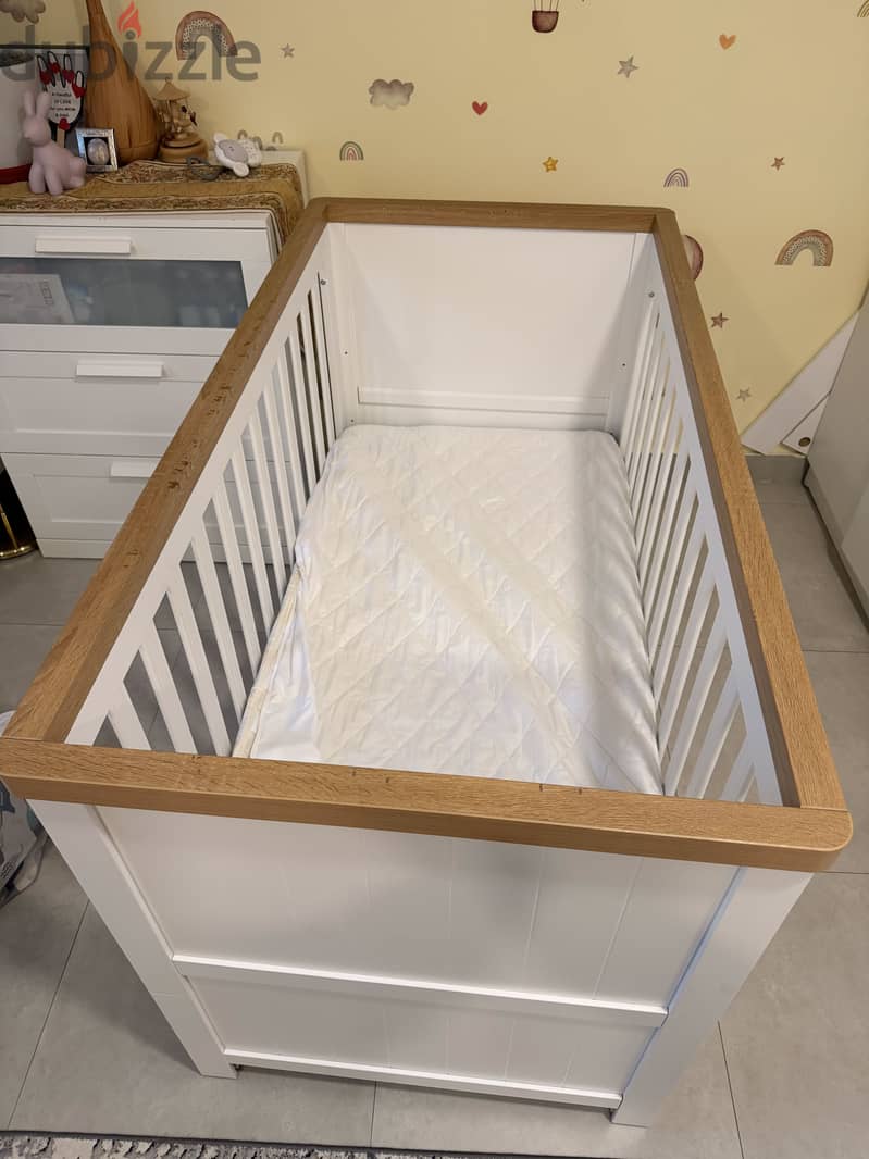 Baby cot for sale 3