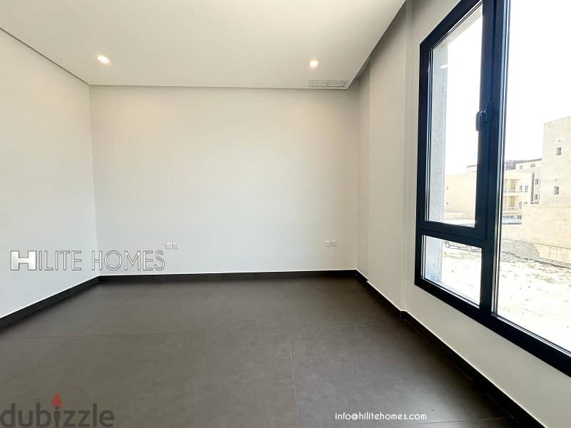 Three bedroom apartment with Balcony for rent in Salwa 8