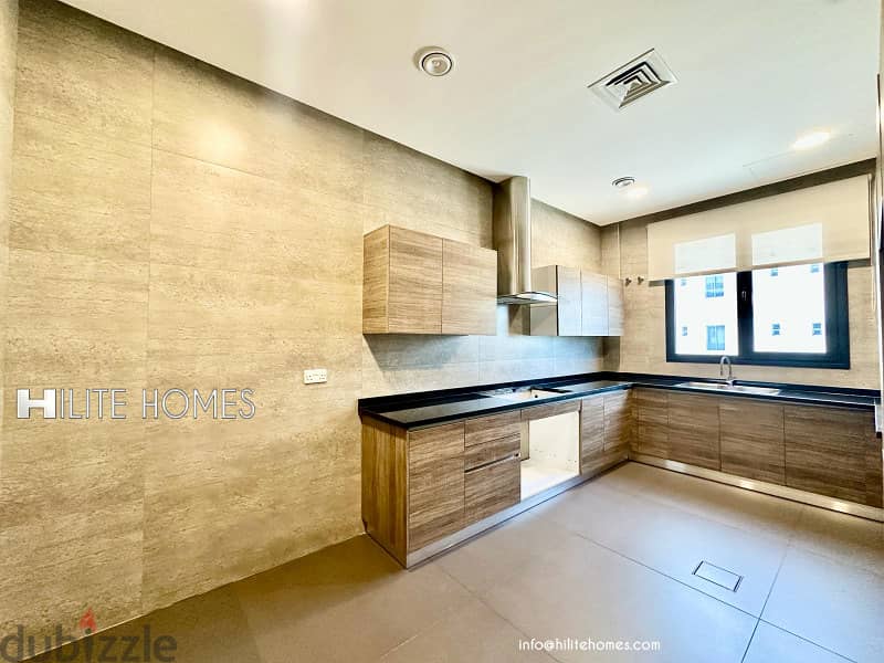 Three bedroom apartment with Balcony for rent in Salwa 11