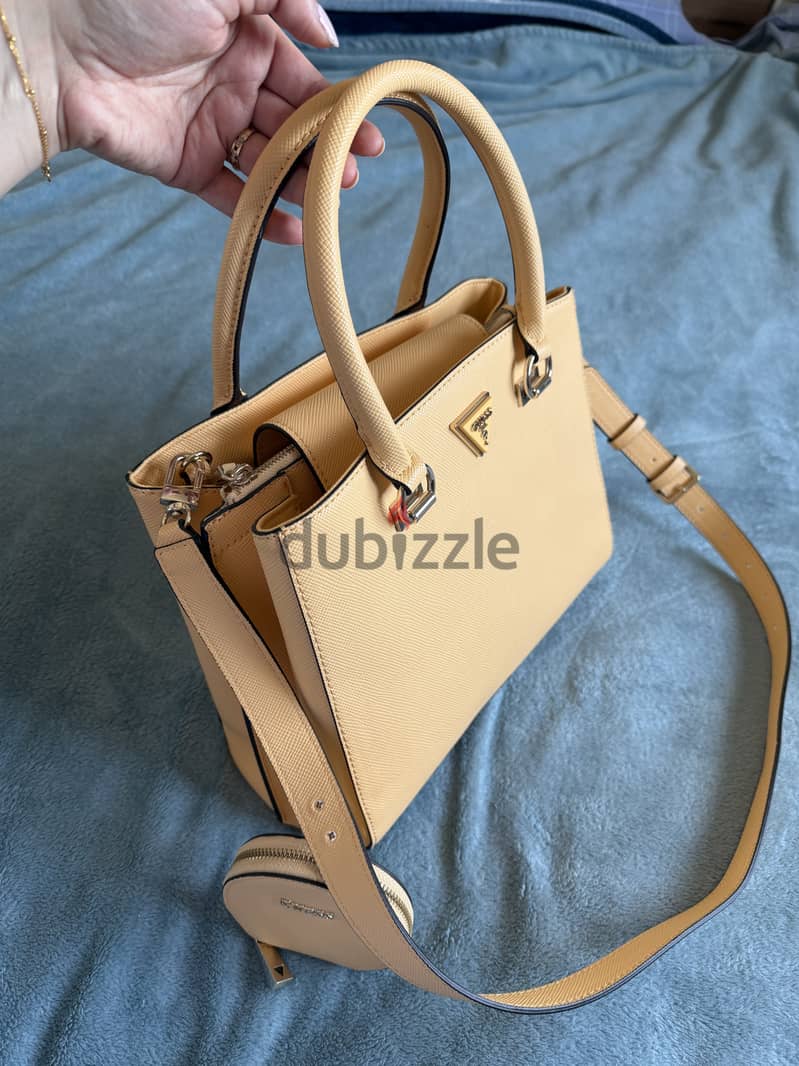 Guess "Alexie Girlfriend" bag 1