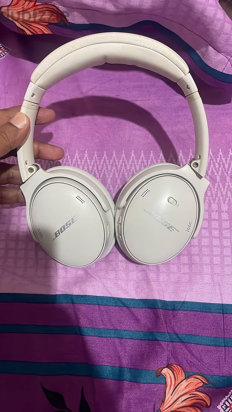 bose quite comfort 45 excellent working condition available 2