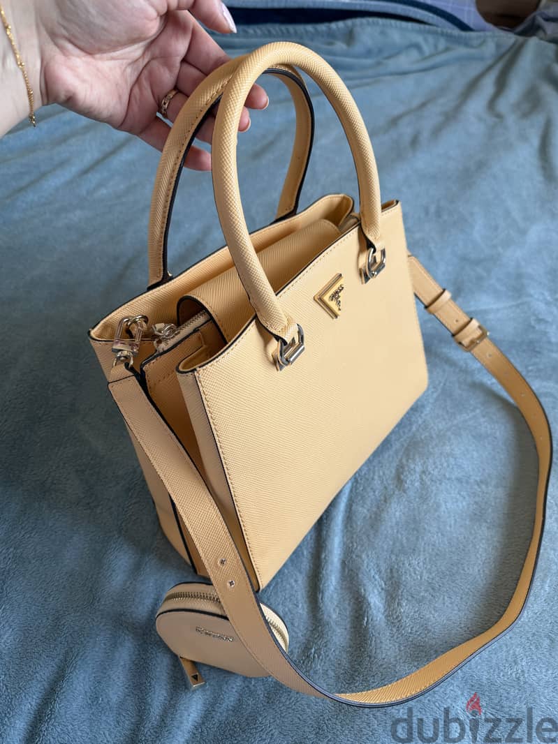 Guess yellow bag 2