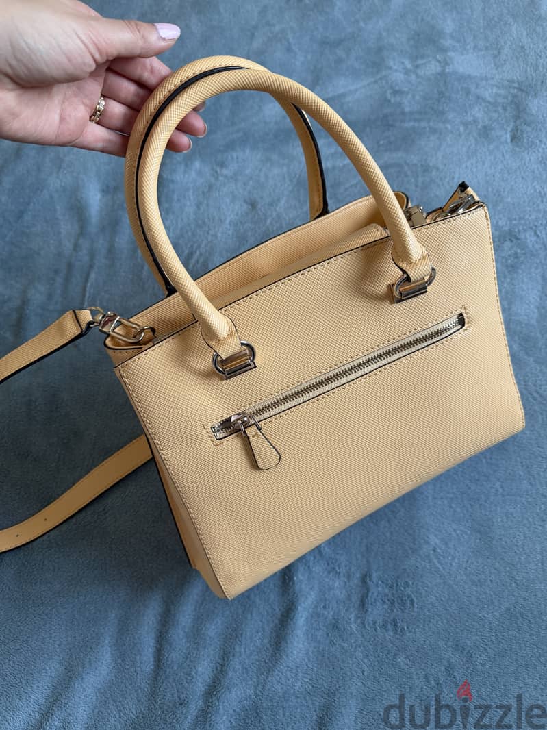 Guess yellow bag 4