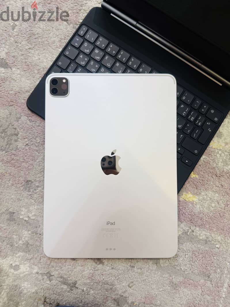 Ipad pro 2nd generation with Magic Keyboard 11