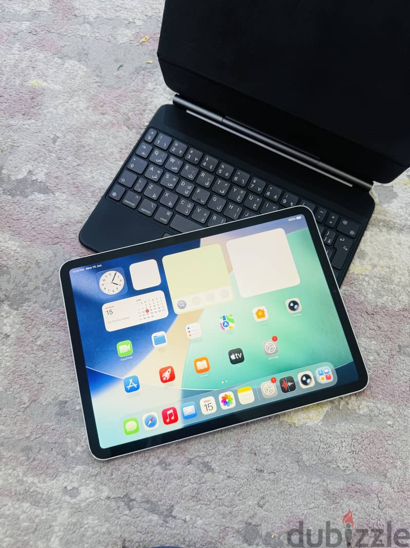 Ipad pro 2nd generation with Magic Keyboard 14