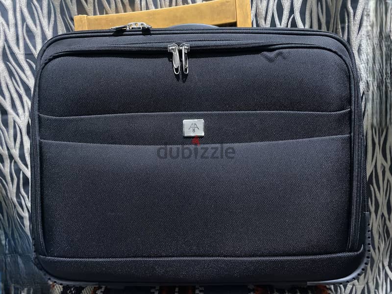 Mercedes Suitcase bag 2
