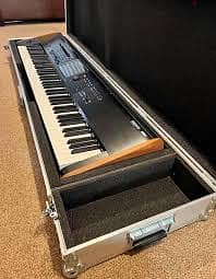 Korg Kronos 2 - 61 Keys Music Workstation keyboard