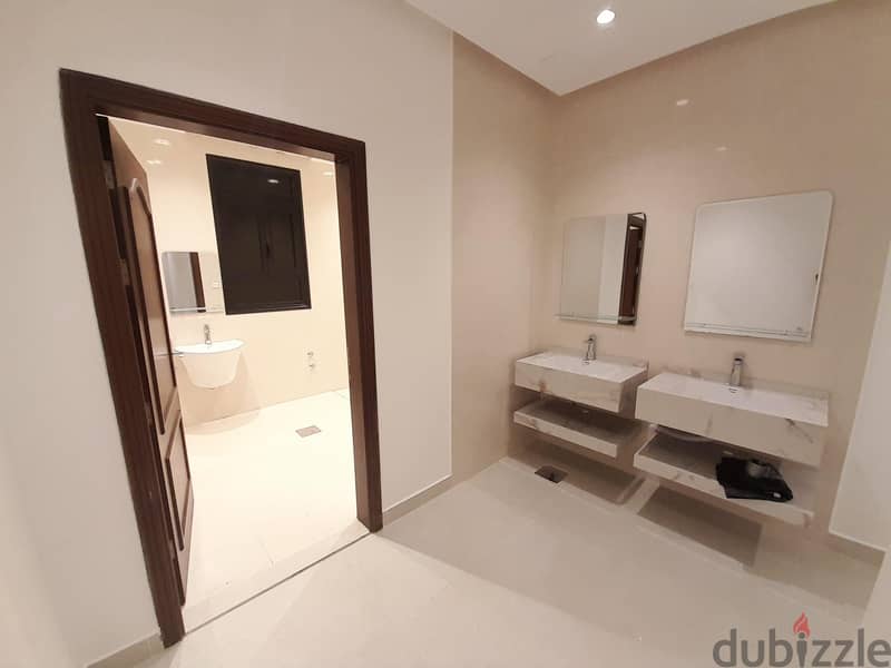Private Villa Brand New 5 Floors Modern Finishing 4