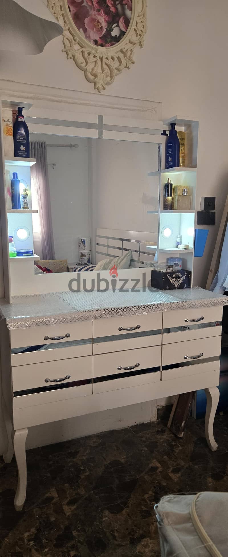 dressing table 1