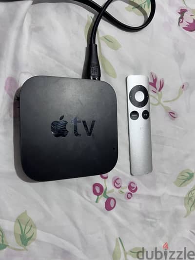 Apple device box with original remote