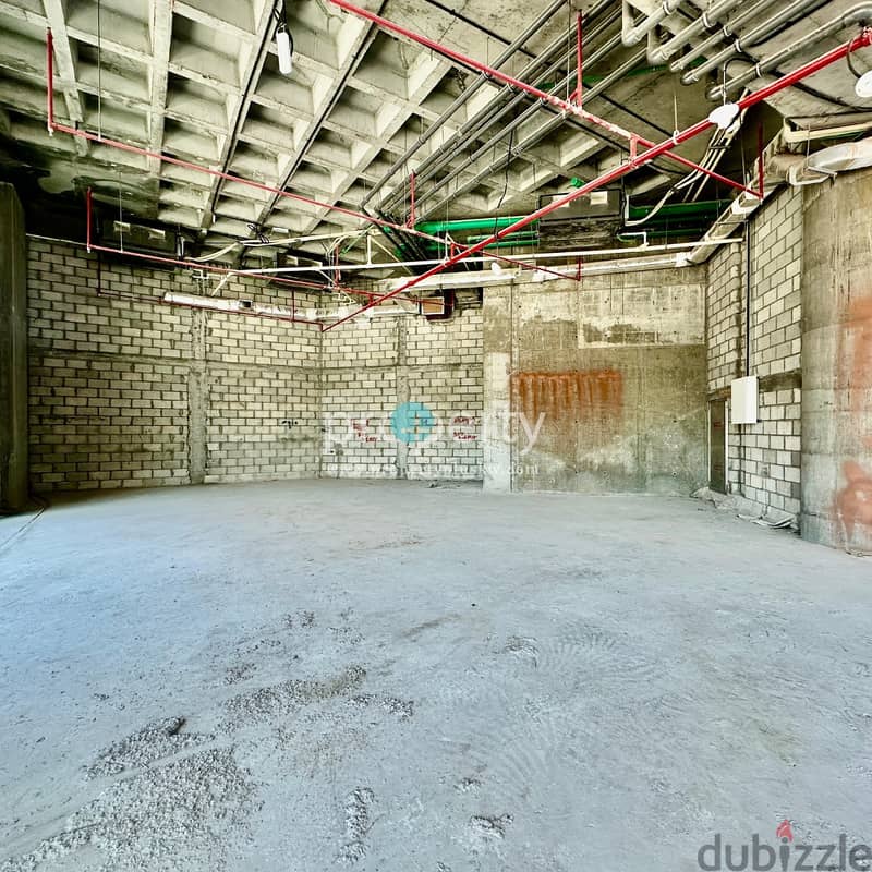 Prime Commercial Shop for Rent in Hawally 5