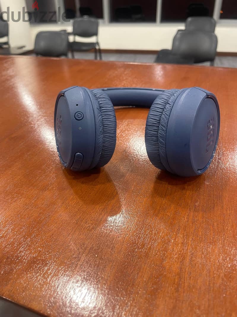 JBL headphone available excellent working condition available 2