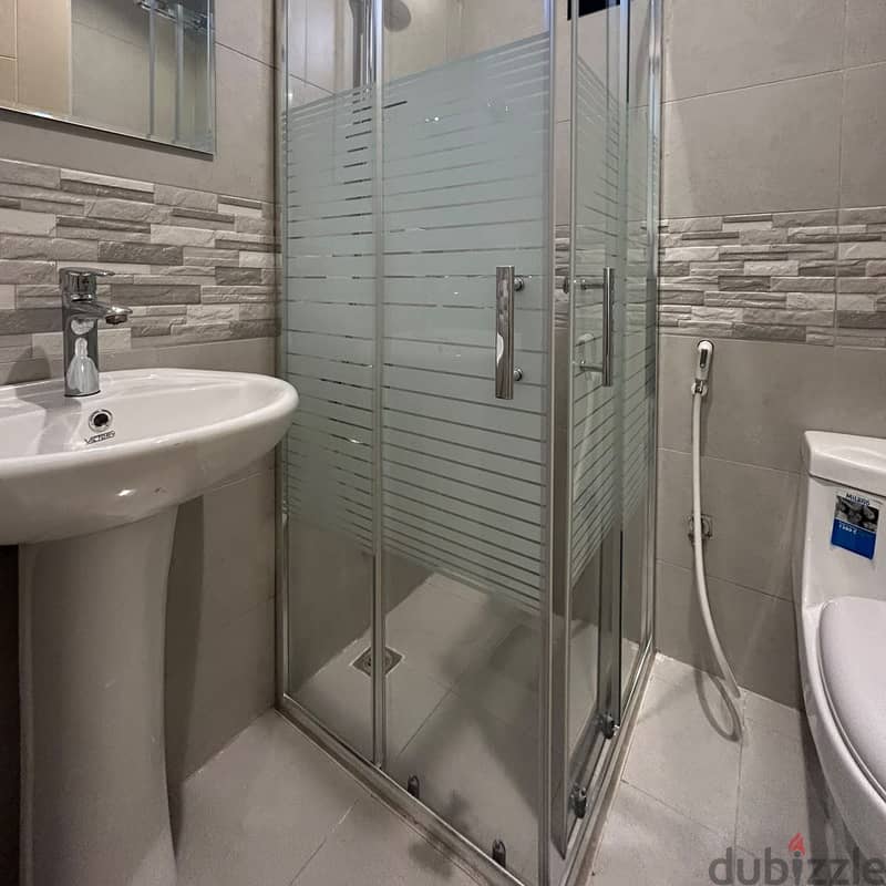 Brand new, fully furnished apartment with a balcony for rent in Salmiy 3