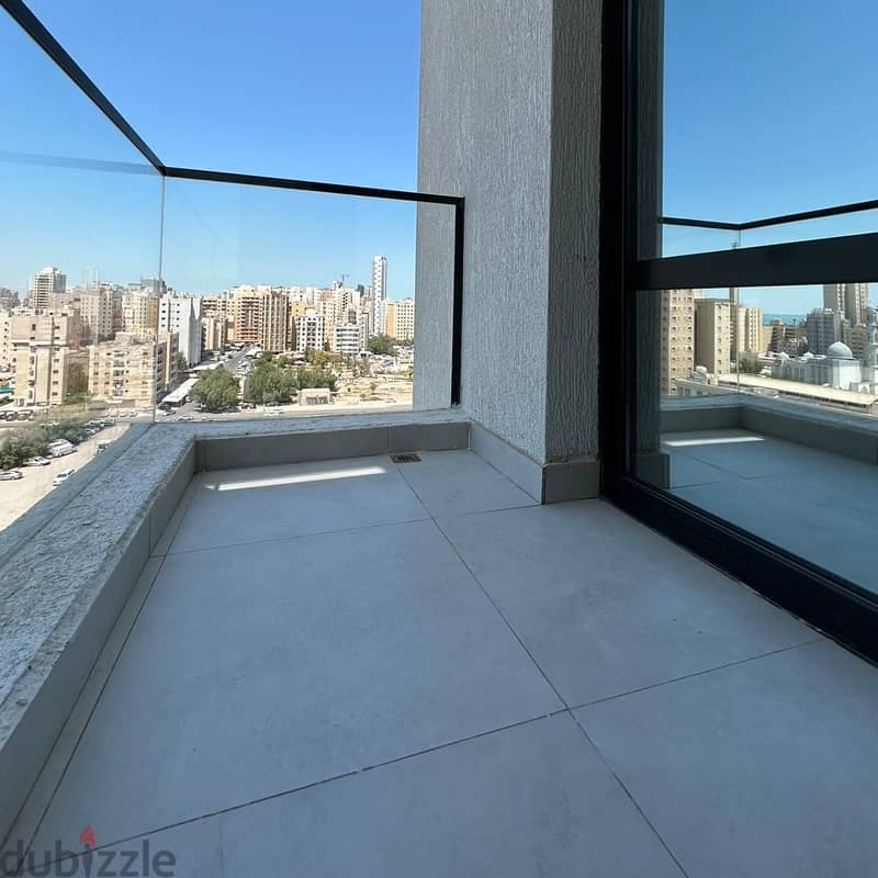 Brand new, fully furnished apartment with a balcony for rent in Salmiy 4
