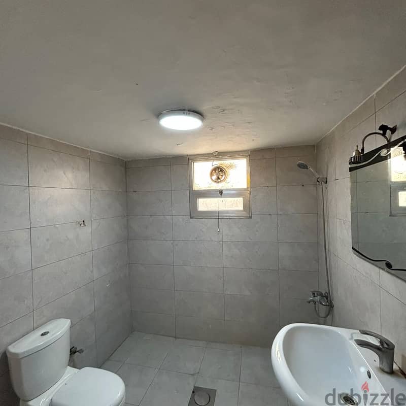 Ground floor apartment with private entrance for rent in Salwa 5