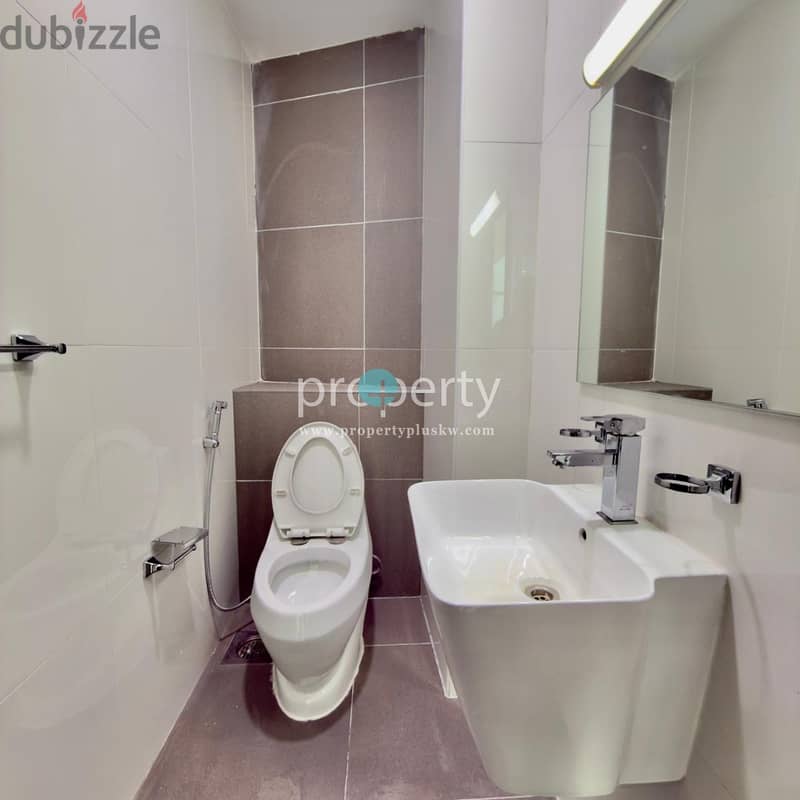 Beautiful penthouse with private pool for rent in salmiya, Kuwait City 6