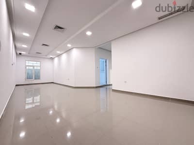 Salwa - Nice 3 Bedrooms Apartment With Balcony