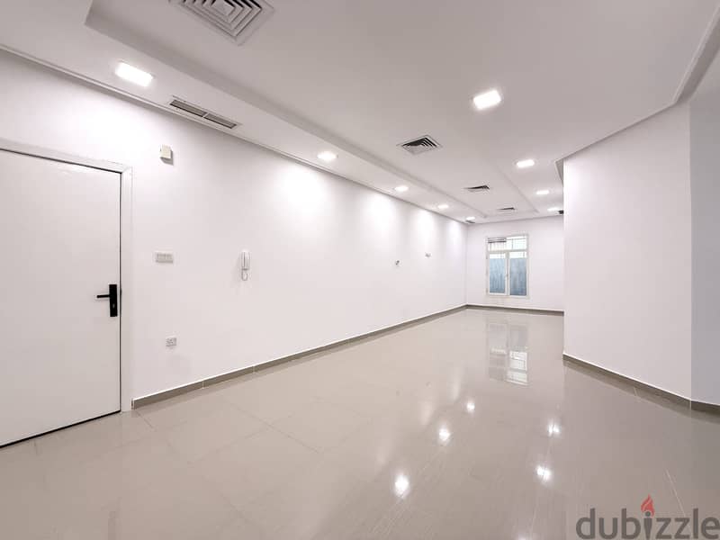 Salwa - Nice 3 Bedrooms Apartment With Balcony 8