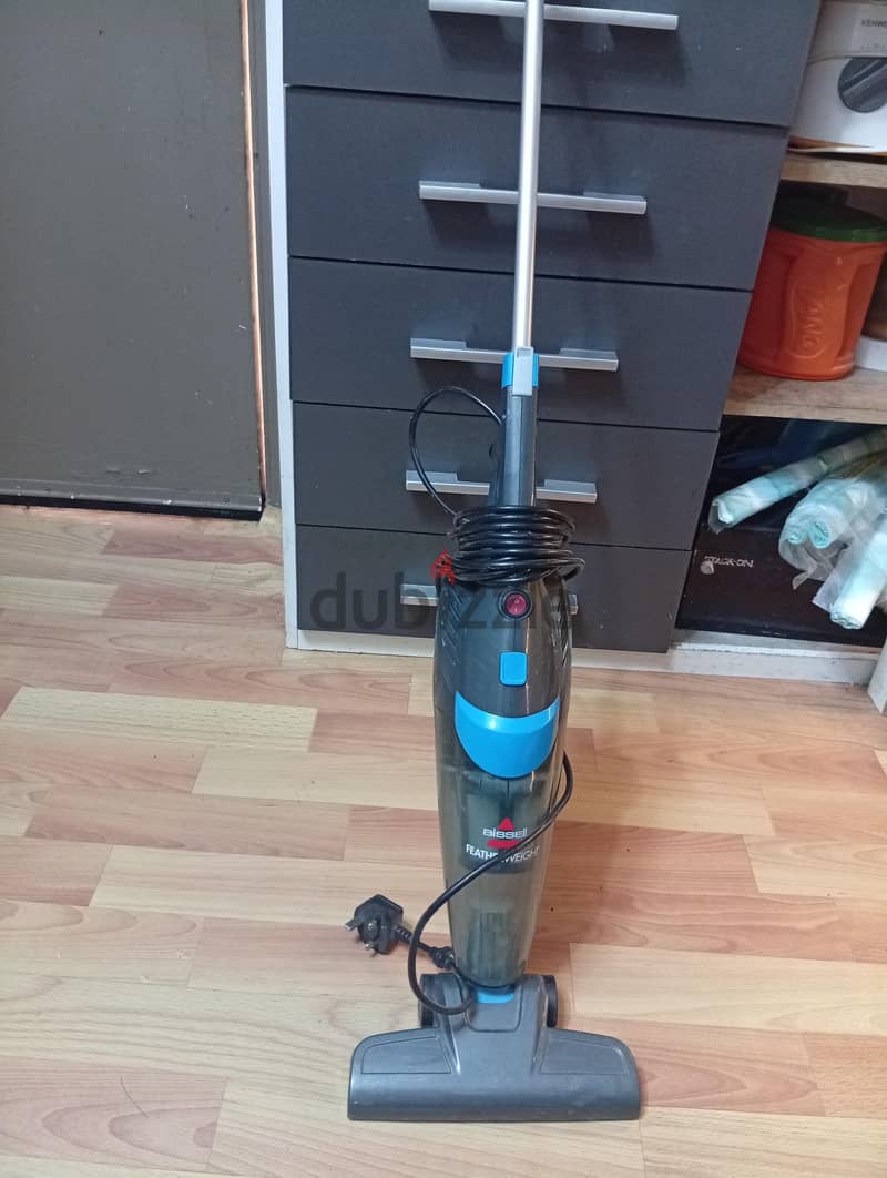 Bissell Featherweight Vacuum Cleaner, Lightly Used 1
