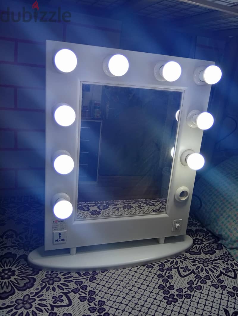 makeup mirror very good condition 2