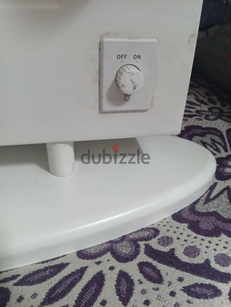 makeup mirror very good condition 3