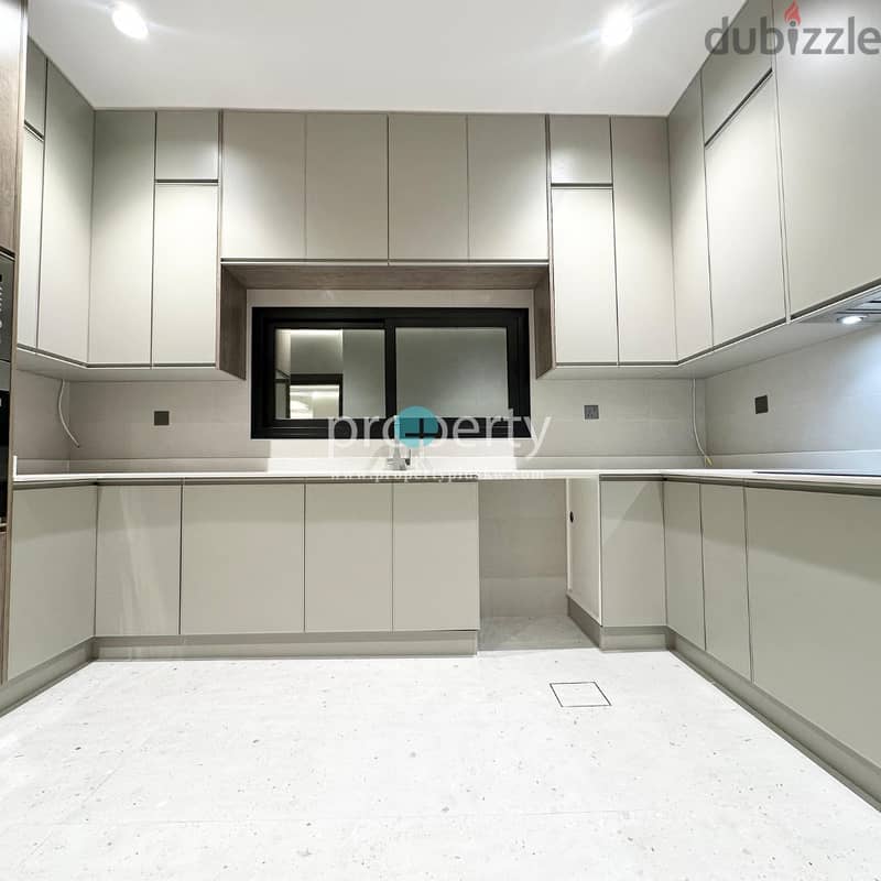 Brand new 4 Bedroom floor for rent in Bayan 4