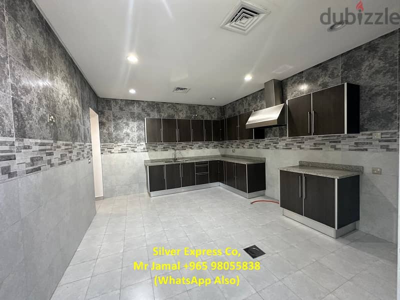 3 Master Bedroom 500 Meter Villa Floor in Finatees. 4