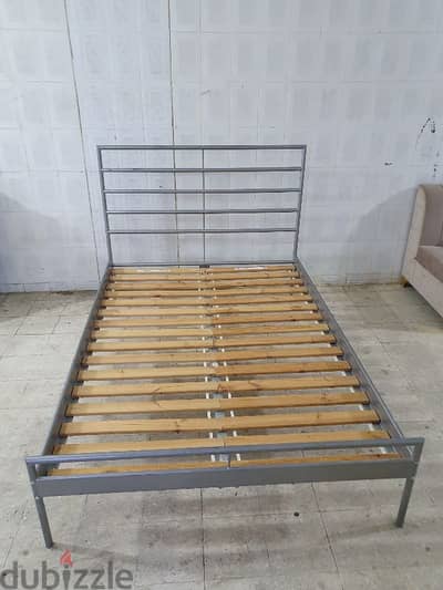 Ikea Queen bed - 140x200 cm
