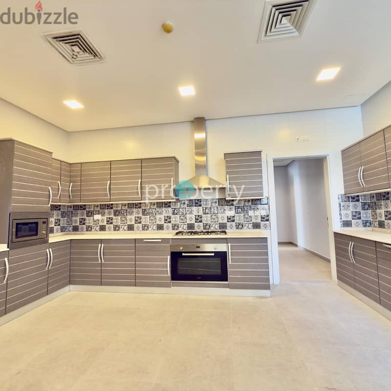 Five bedroom Villa for rent in Al Salam 6