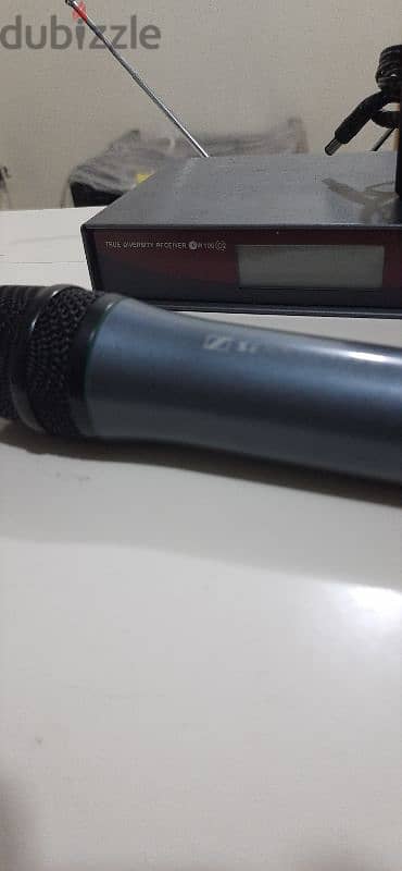 Sennheiser wireless microphone 1