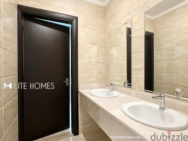 Triplex with Pool for rent in Zahara 7