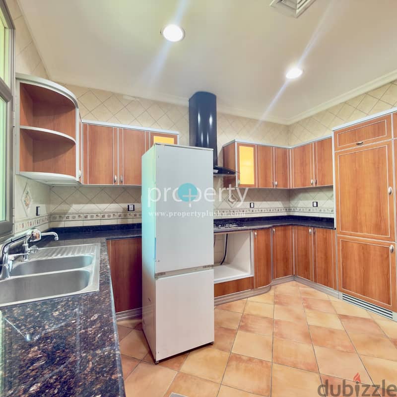 Spacious 3 apartment with view for rent in Salmiya 4
