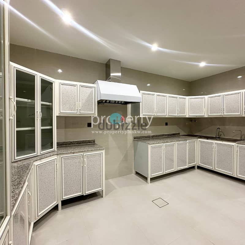 Spacious Renovated Villa rent in Qortuba 6