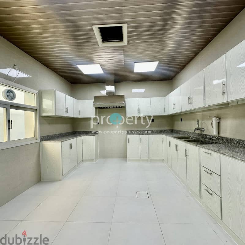 Spacious Renovated Villa rent in Qortuba 10