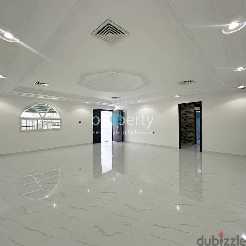 Spacious Renovated Villa rent in Qortuba 11