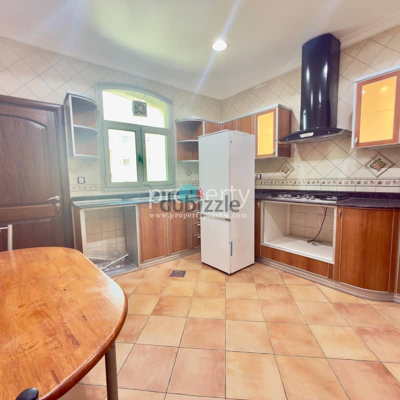 Spacious 3 apartment with view for rent in Salmiya 11