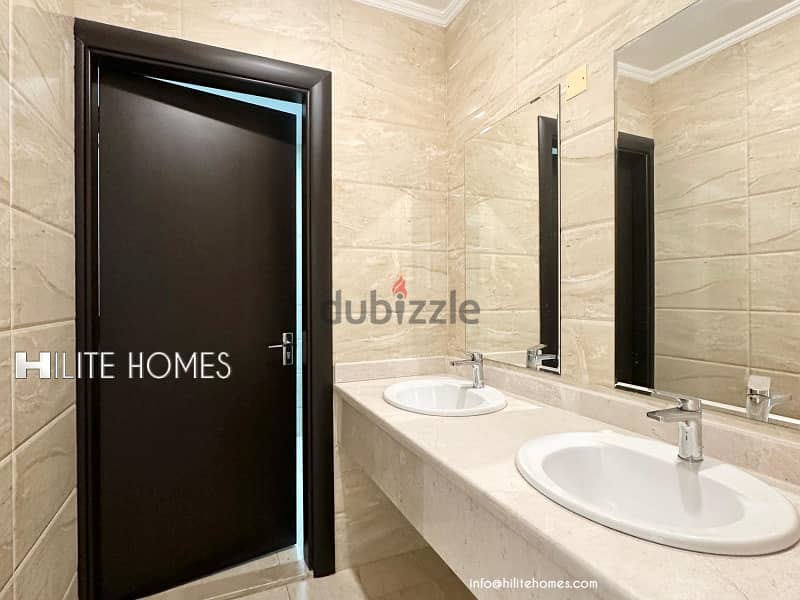 Triplex with Pool for rent in Zahara 7