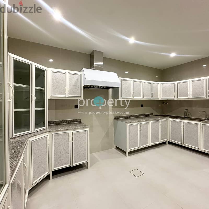 Spacious Renovated Villa rent in Qortuba 6