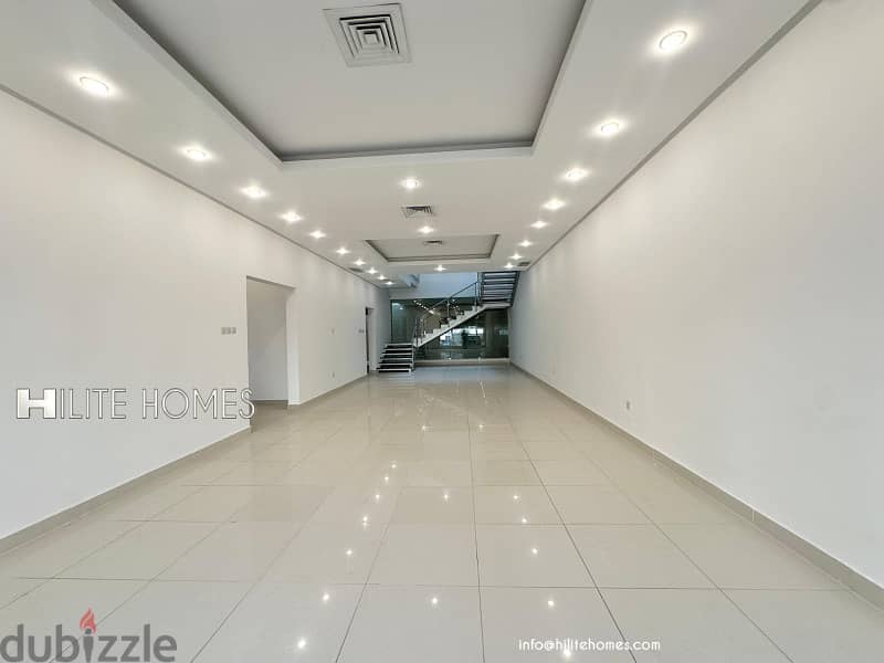 Triplex with Pool for rent in Zahara 10