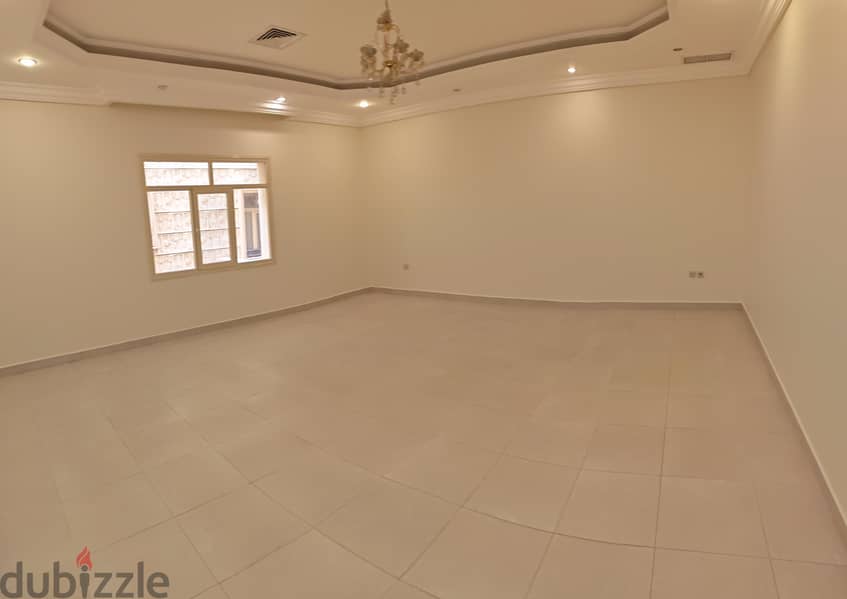 very nice big villa floor in Mangaf 4