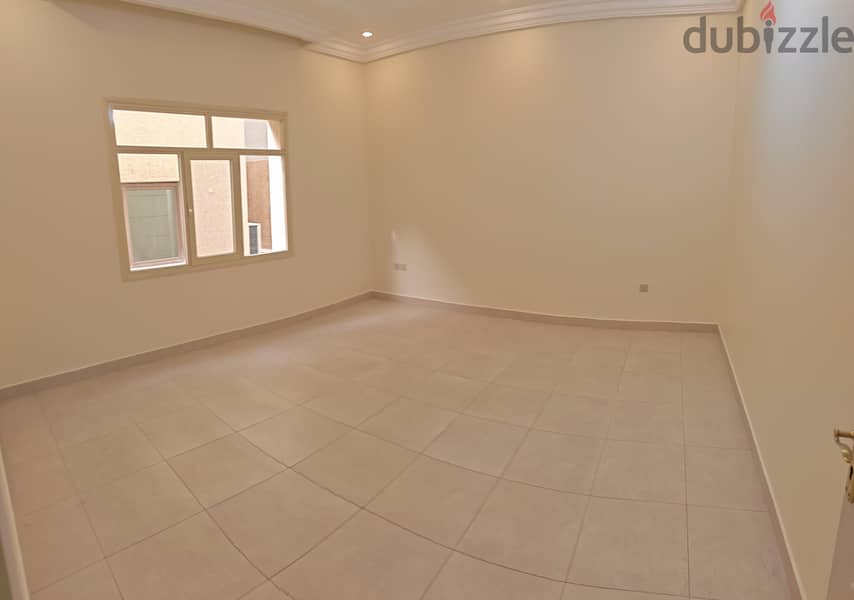 very nice big villa floor in Mangaf 5